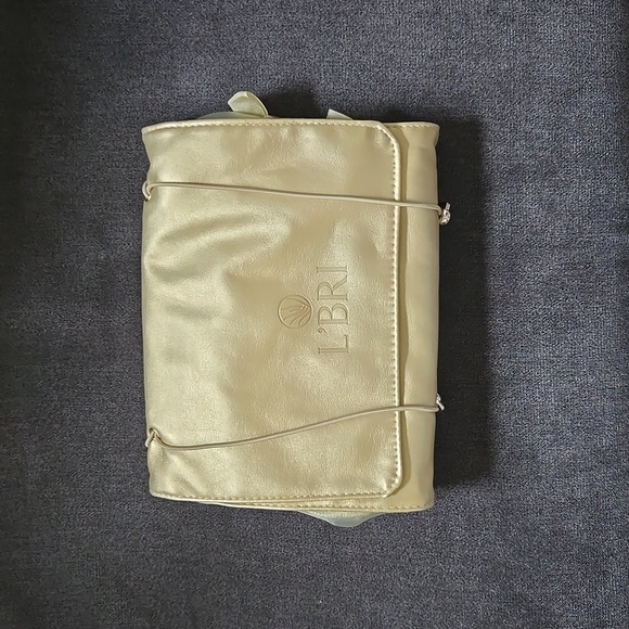 NWT Gold color L'BRI Folding Travel Bag for toiletries - Picture 1 of 3